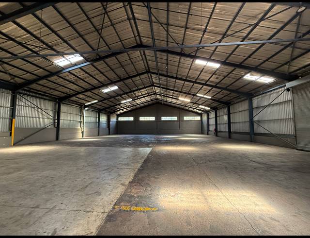 2,357M² WAREHOUSE TO LET IN ROSSBURGH